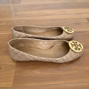 Tory Burch Quilted Flats in Beige leather.